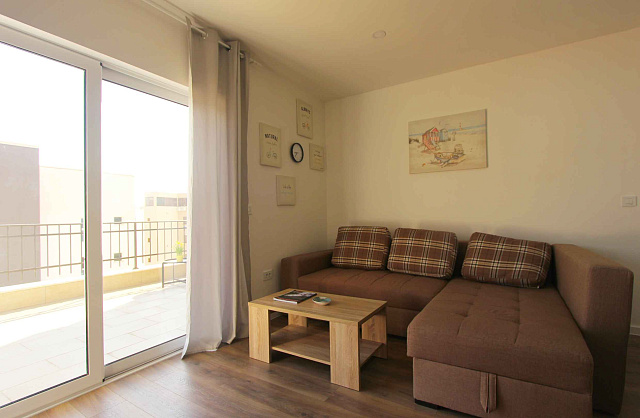 House with 5 separate apartments in Becici with sea view